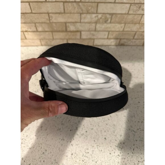 Beats By Dr.‎ Dre Soft Pouch/Bag Headphones Carrying Case Zipper (Case Only) - Picture 3 of 3